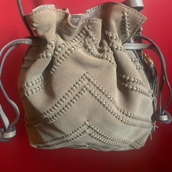 Beautiful leather crossbody brand new w/o tags - Picture 6 of 7